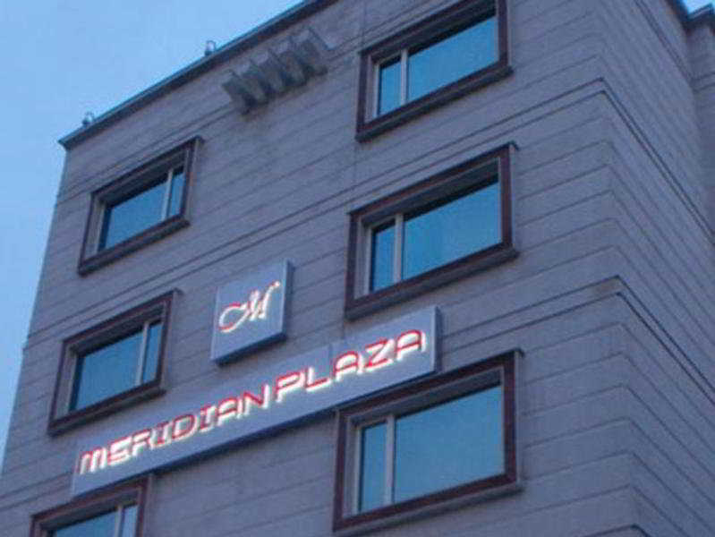 Hotel Meridian Plaza Nové Dillí Exteriér fotografie